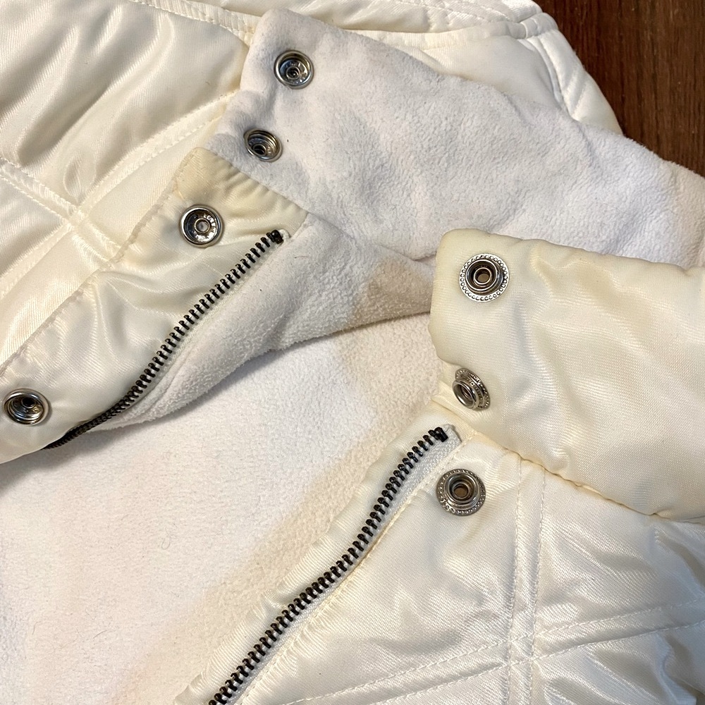 Guess Puffer Jacket - Picture 8 of 8